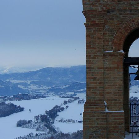 Agriturismo Pozzuolo Serrungarina Zewnętrze zdjęcie